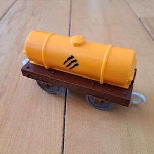 DINOSAUR CLAW TANKER!  HTF!!  Thomas Train Motorized Trackmaster Plarail